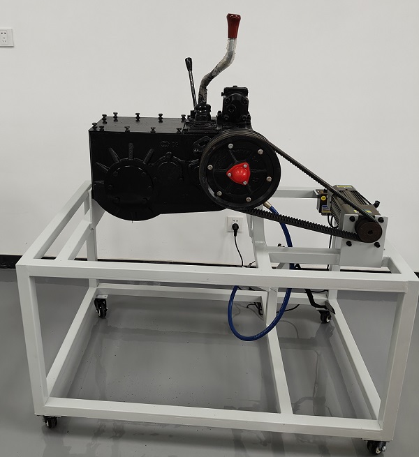 拖拉机手动变速箱实验台