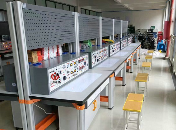 汽车电工电子理实一体化实训平台